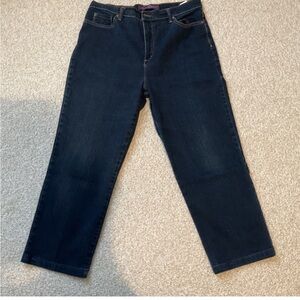 Gloria Vanderbilt Cropped “Amanda” Denim/Jean Pant